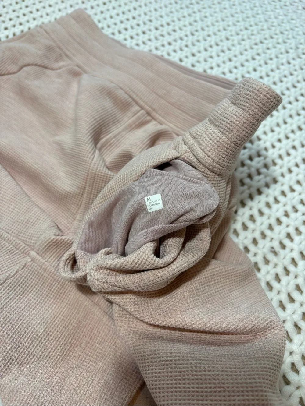 lululemon scuba high rise short 5” waffle in heathered mink berry size medium